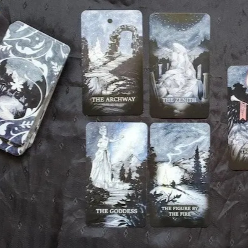 The Endless Oracle 9*6cm A Han - Tarot Deck With Guidebook recension och pris